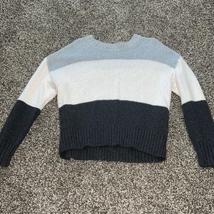 American eagle, grey, white, black soft sweater
